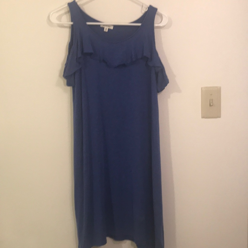 Cold-shoulder blue T-shirt dress